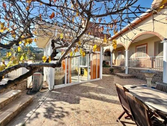 Chalet Venta Sant Boi de Llobregat, Camps Blancs