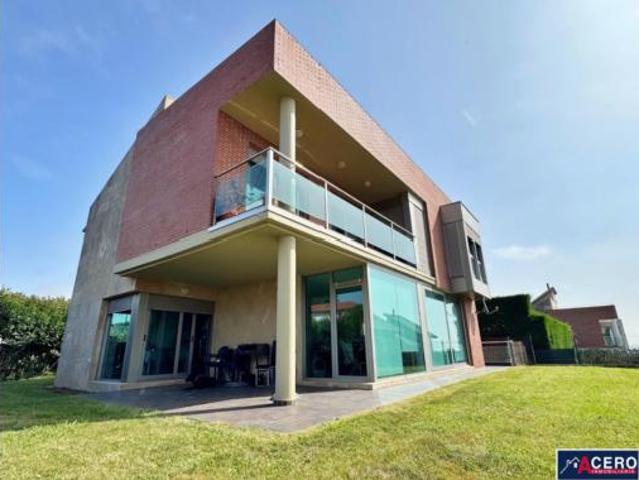 Chalet Venta Santa Cruz de Bezana, Mompía