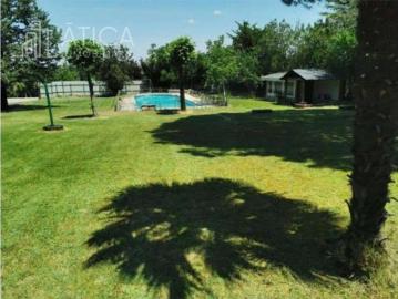 Villa en venta en Urbanización Los Sauces, Santa Marta de Tormes - Piscina