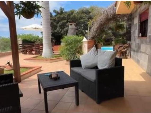 Chalet Venta Santiago del Teide, Cercados