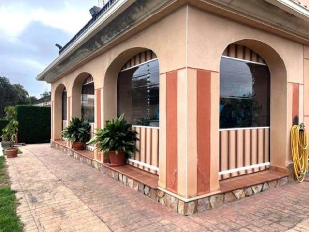 Chalet Venta Santibáñez El Alto, La Fatela