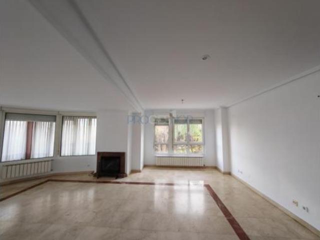 Chalet Venta Sariegos, Carbajal de La Legua