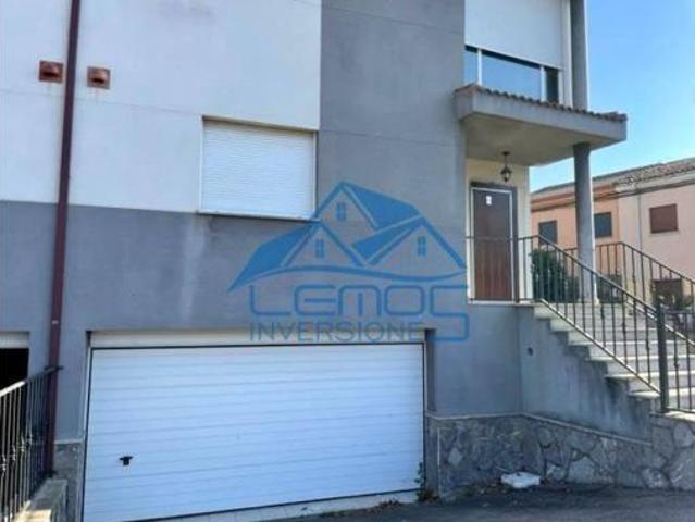 Chalet Venta Sariegos, Azadinos