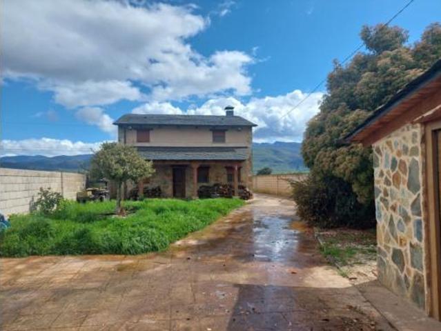 Chalet Venta Ponferrada, Flores del Sil La Martina