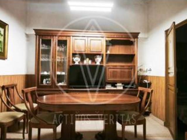 Chalet Venta Paterna, Centre