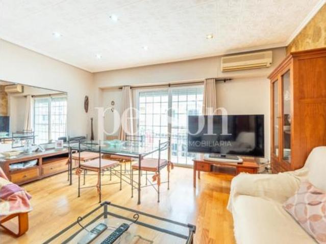 Chalet Venta Paterna, Centre