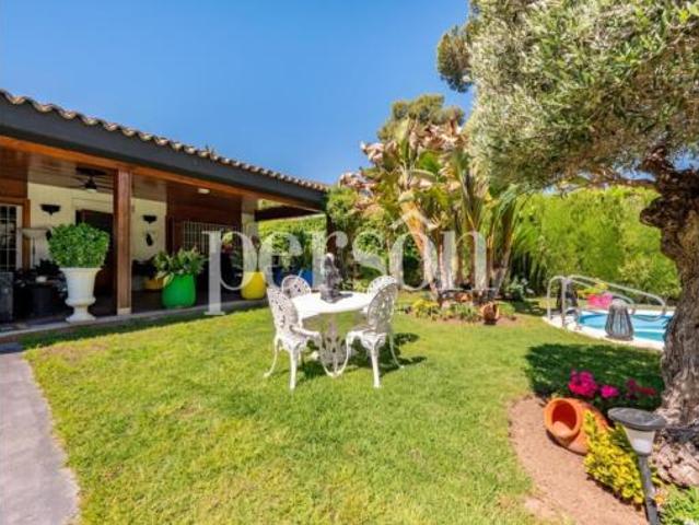 Chalet Venta Paterna, La Canyada La Cañada