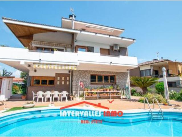 Chalet Venta Palau solità i Plegamans, La Sagrera