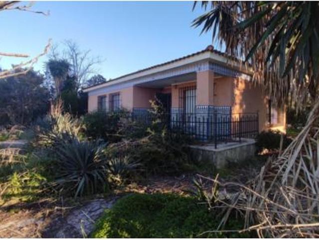 Chalet Venta Paradas, Paradas