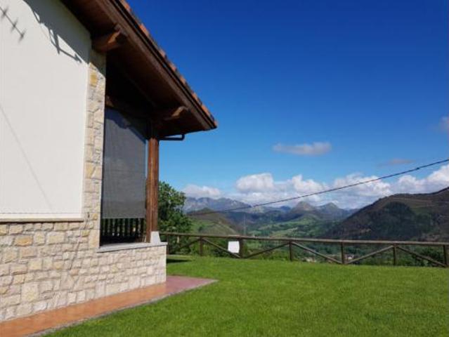Chalet Venta Parres, La Vita