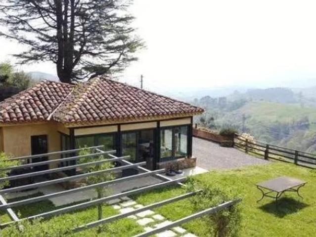 Chalet Venta Parres, Parres