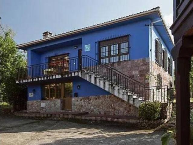 Chalet Venta Parres, Parres