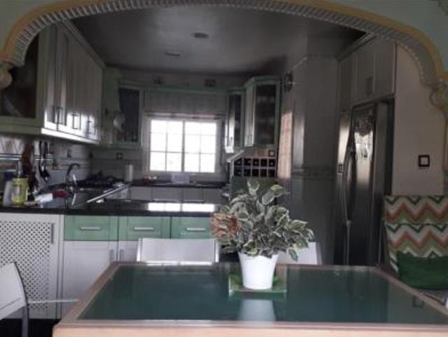 Chalet Venta Peligros, Peligros