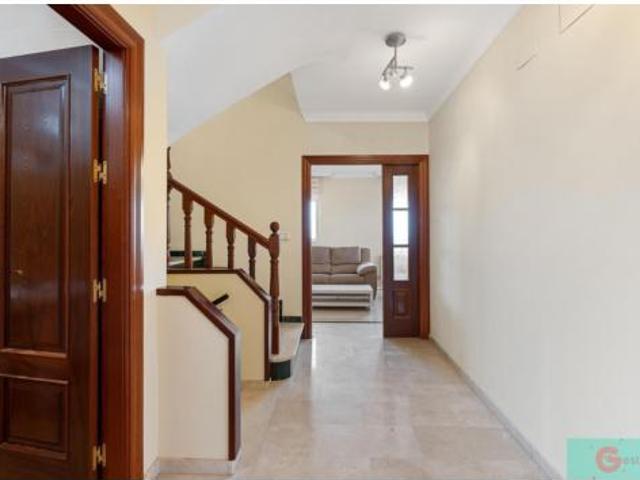 Chalet Venta Peligros, Peligros