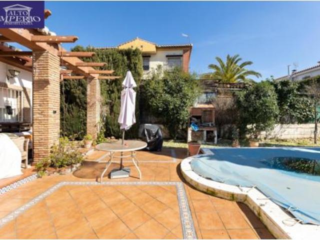 Chalet Venta Peligros, Peligros