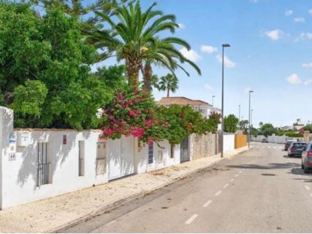 Chalet Venta Pilar de la Horadada, Pueblo Latino