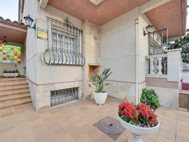 Chalet Venta Pineda de Mar, Centre