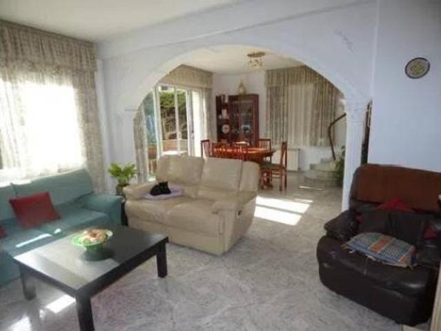Chalet Venta Pineda de Mar, Centre
