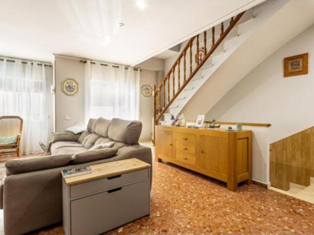 Chalet Venta Puçol, Centre