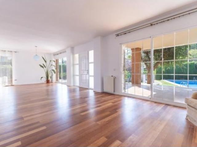 Chalet Venta Puçol, Los Monasterios Alfinach