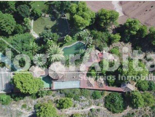 Chalet Venta Puçol, Los Monasterios Alfinach