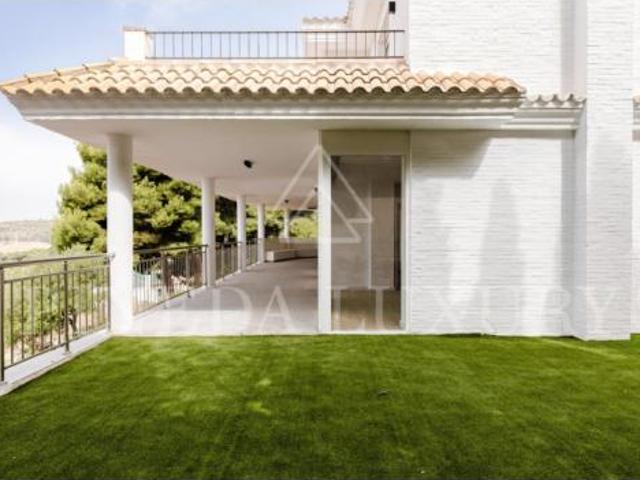 Chalet Venta Puçol, Los Monasterios Alfinach