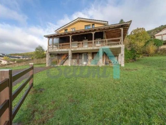 Chalet Venta Puebla de Lillo, Puerto de San Isidro