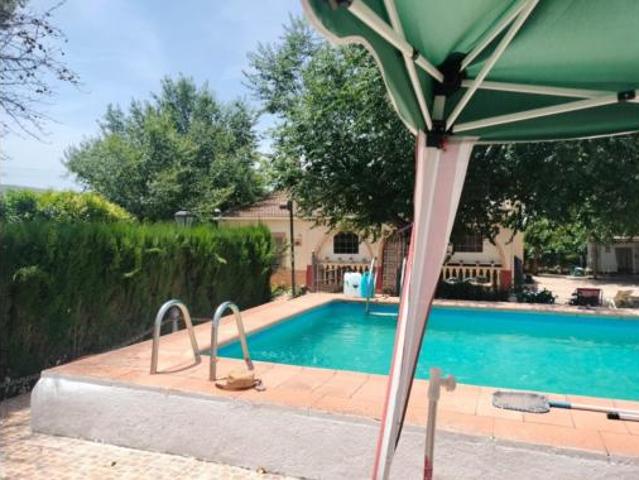 Chalet Venta Puertollano, Fraternidad