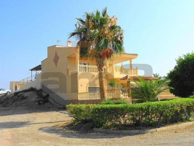 Chalet Venta Pulpí, Benzal