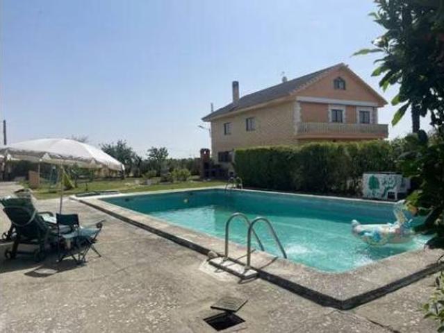 Chalet Venta Roales, Roales