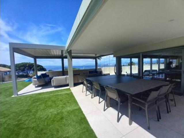 Chalet Venta Roses, Roses