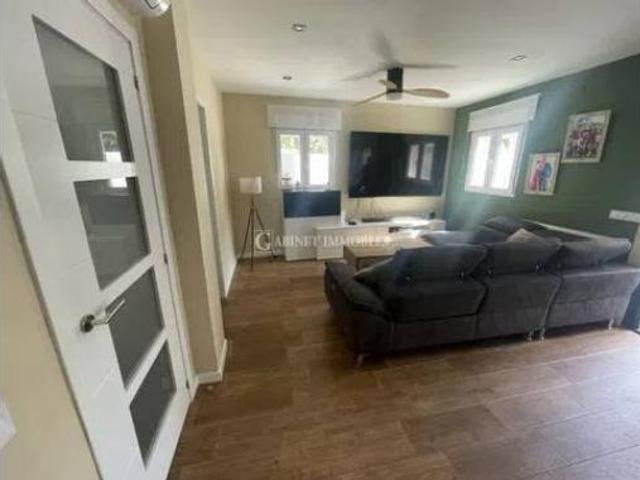 Chalet Venta Reus, Ponent