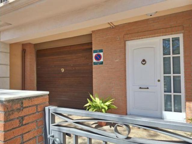 Chalet Venta Reus, Ponent
