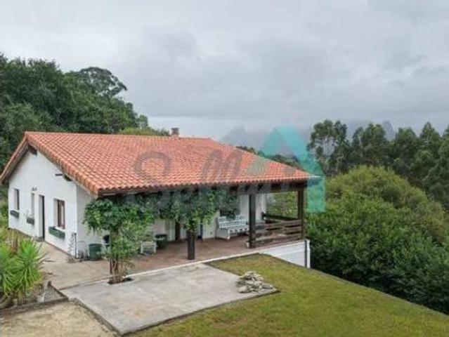 Chalet Venta Ribadesella, Camango