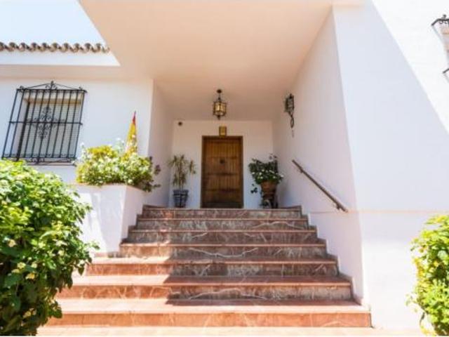 Chalet Venta Tomares, Las Almenas