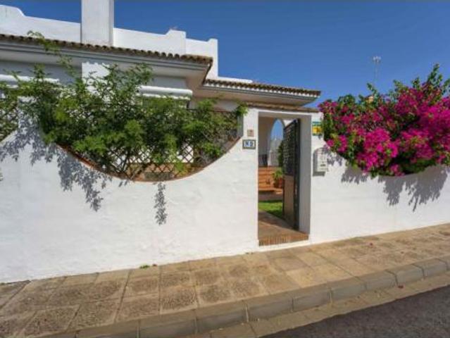 Chalet Venta Tomares, Las Almenas