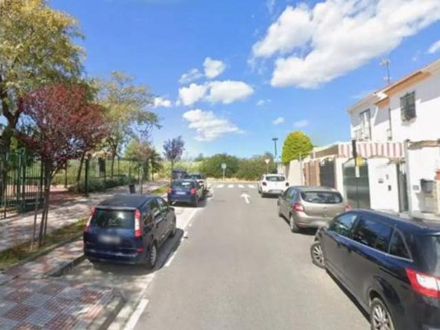 Chalet Venta Tomares, Las Almenas