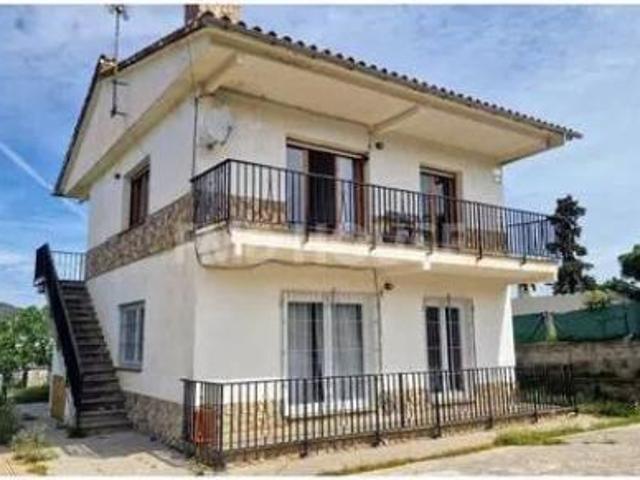 Chalet Venta Tordera, Urbanitzacions Niàgara Parc Àgora Parc Roca Rossa