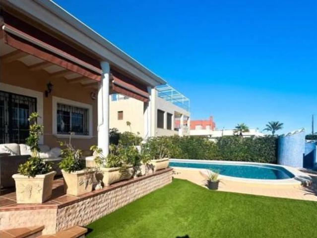 Chalet Venta Torrevieja, Torrevieja