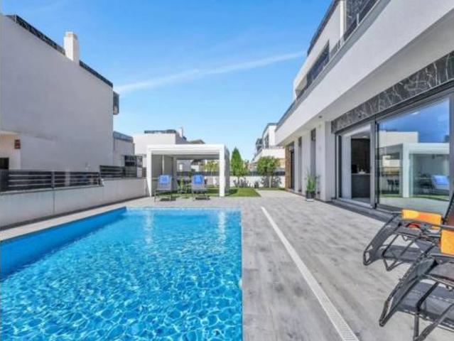 Chalet Venta Torrevieja, Torrevieja