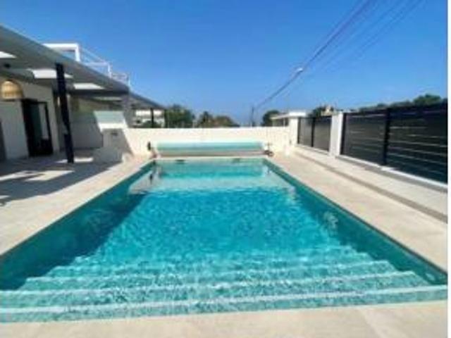 Chalet Venta Guadix, Balcones