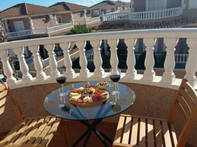 Chalet Venta Guadix, Balcones