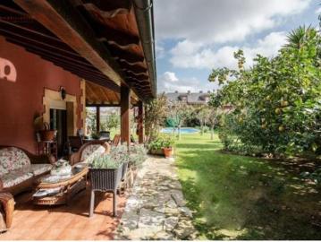 Chalet Venta Torrelavega, Tanos