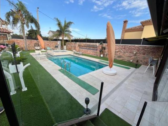 Chalet Venta Torremolinos, El Pinar Palacio de Congresos