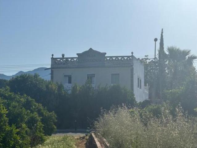 Chalet Venta Tortosa, Bítem
