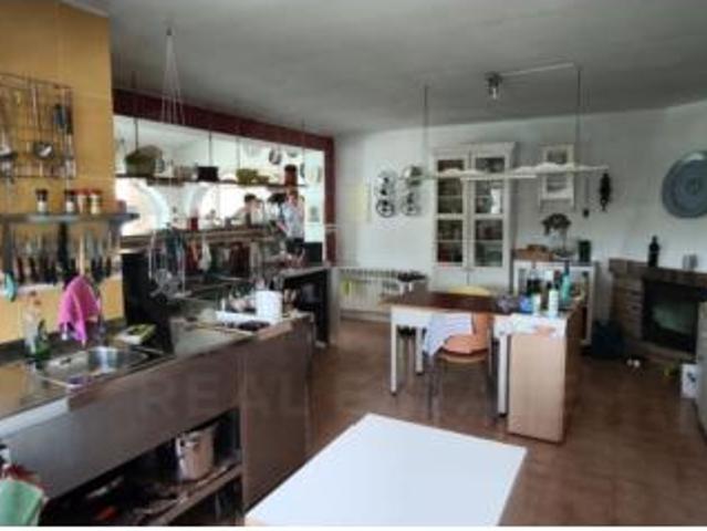 Chalet Venta Tortosa, Centre