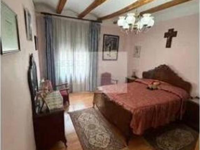 Chalet Venta Tortosa, Centre