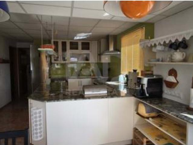 Chalet Venta Tortosa, Centre