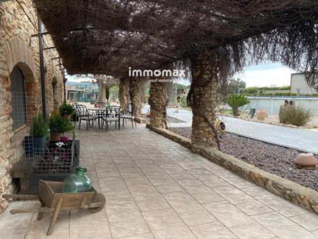 Chalet Venta Tortosa, Centre