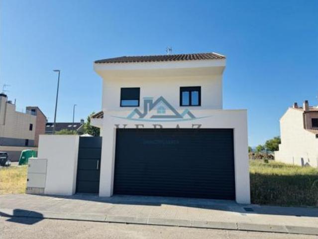 Chalet Venta Talavera de la Reina, Hospital Nuevo Centro